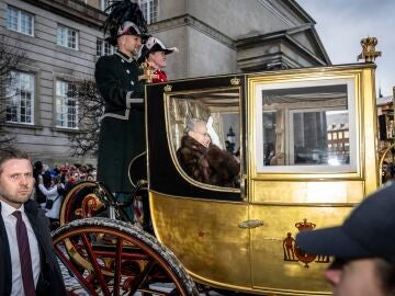La Reina Margarita de Dinamarca en el carruaje dorado