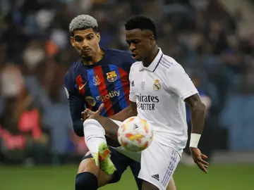 Araujo y Vinícius, en un clásico entre Barcelona y Real Madrid Araujo y Vinícius, en un clásico entre Barcelona y Real Madrid