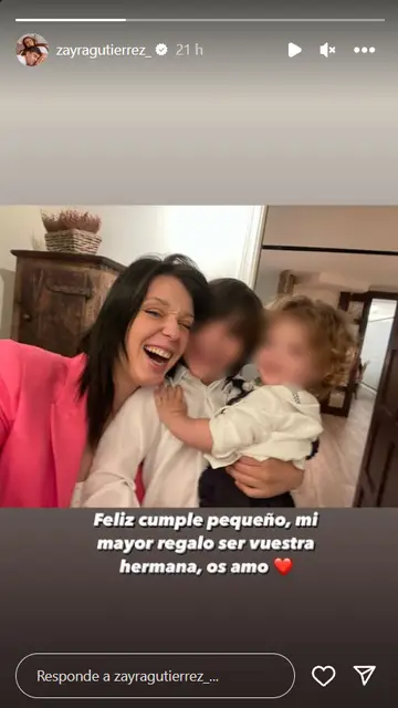 Zayra Gutiérrez felicitando a sus hermanos Zayra Gutiérrez felicitando a sus hermanos