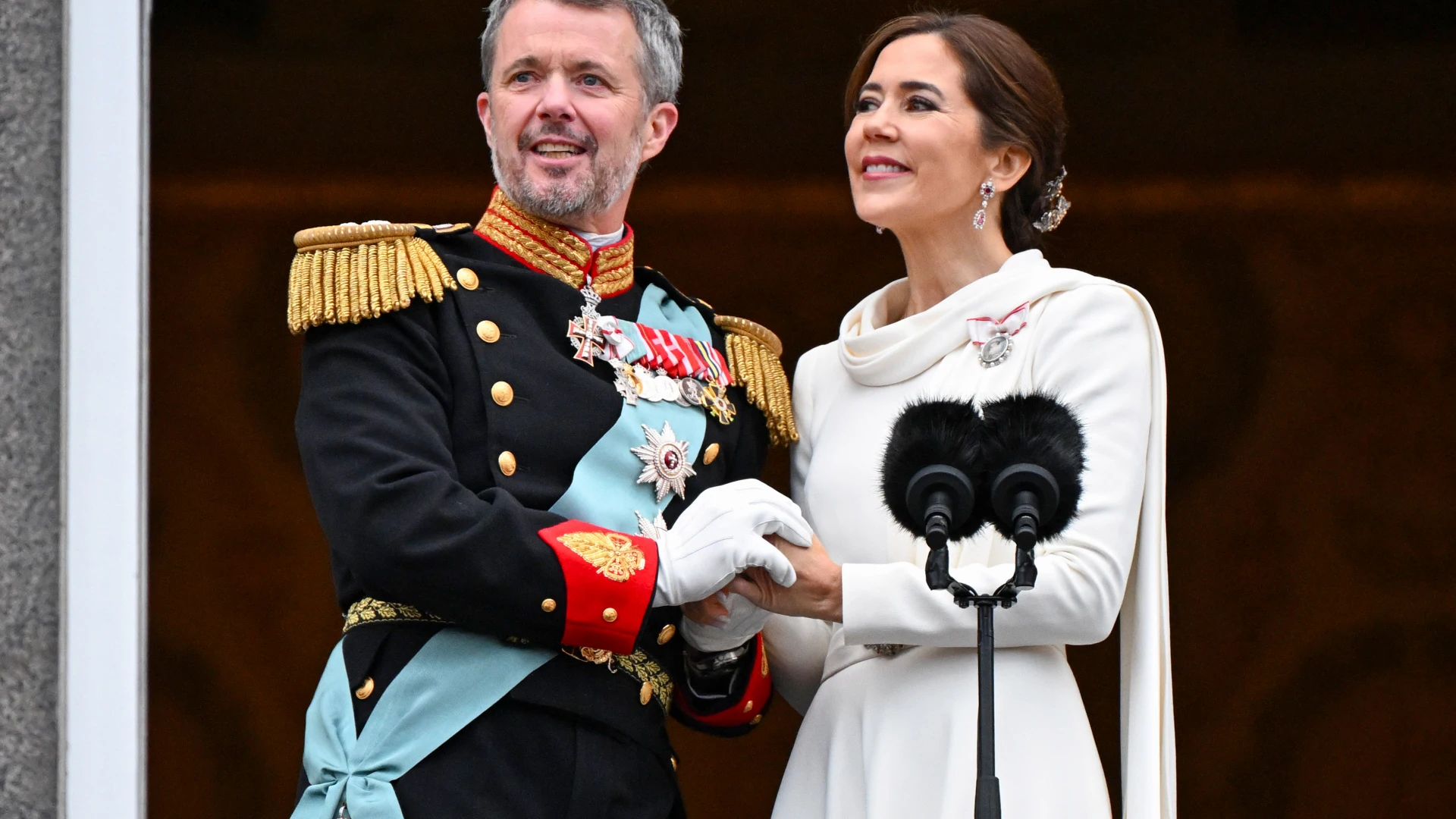 Los reyes Federico y Mary de Dinamarca en su coronación Los reyes Federico y Mary de Dinamarca en su coronación