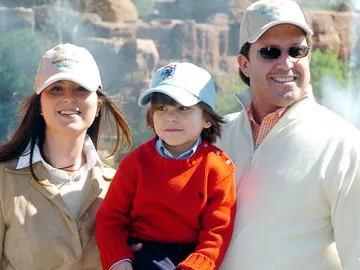 Chábeli Iglesias y Christian Altaba con su hijo Alejandro Chábeli Iglesias y Christian Altaba con su hijo Alejandro