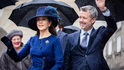 Federico y Mary de Dinamarca en su primer acto como Reyes Federico y Mary de Dinamarca en su primer acto como Reyes