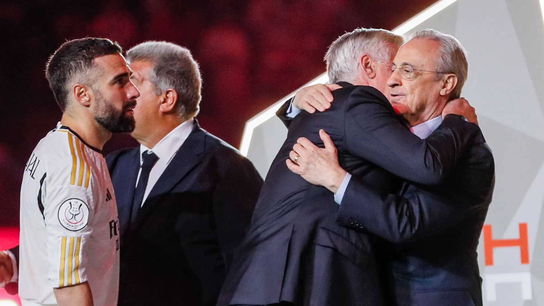 El abrazo de Ancelotti a Florentino Pérez