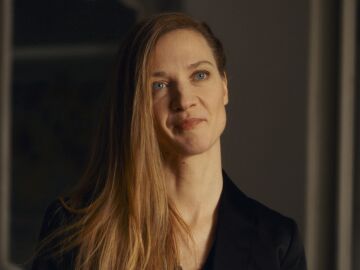 Odile Vuillemin es Camille en Serial Lover 