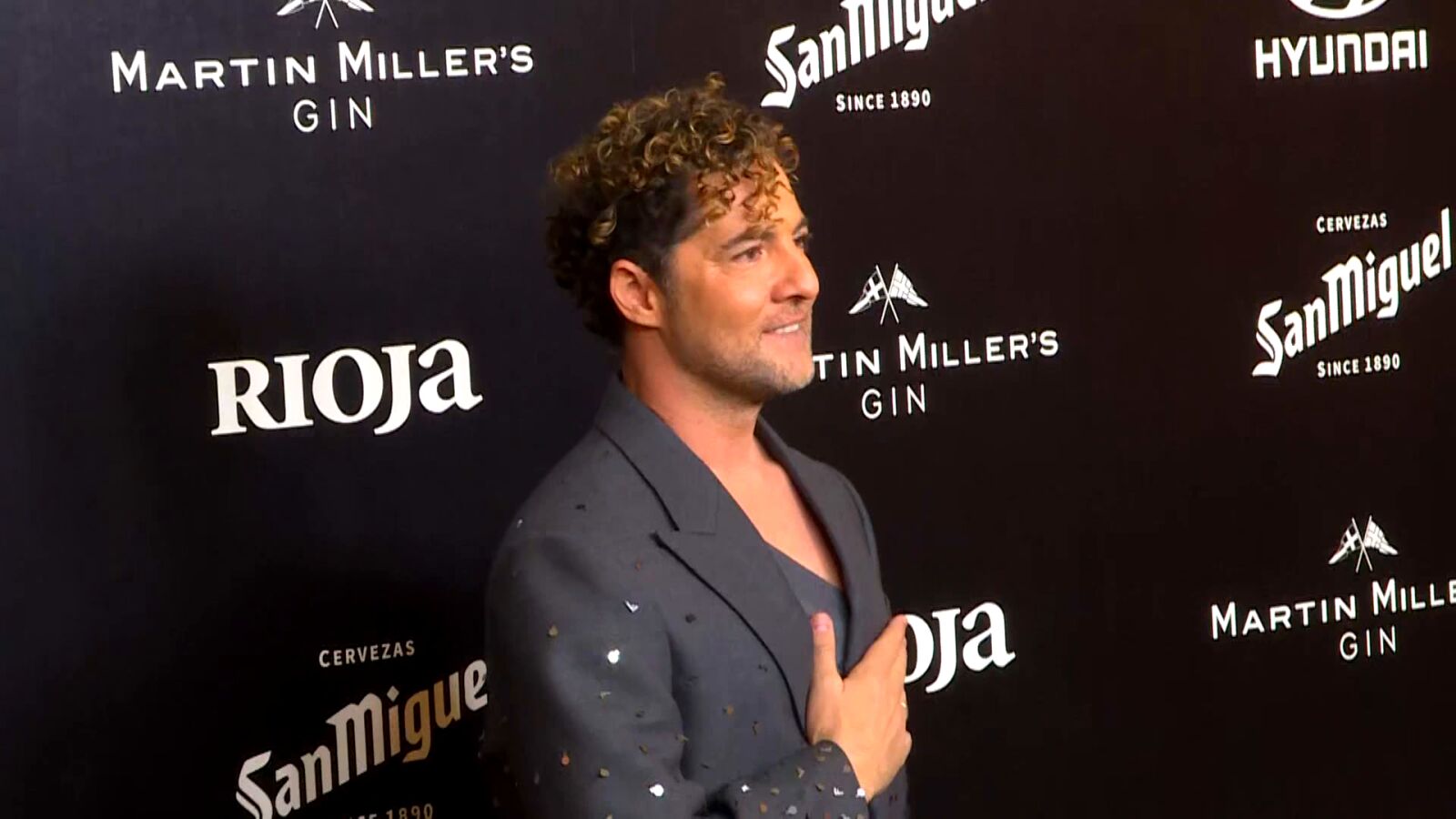 La emocionante visita de David Bisbal al Hospital de Parapléjicos de Toledo: 
