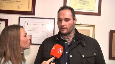 Francisco Javier, la mujer soldado que ha cambiado su género, pero no su aspecto: 