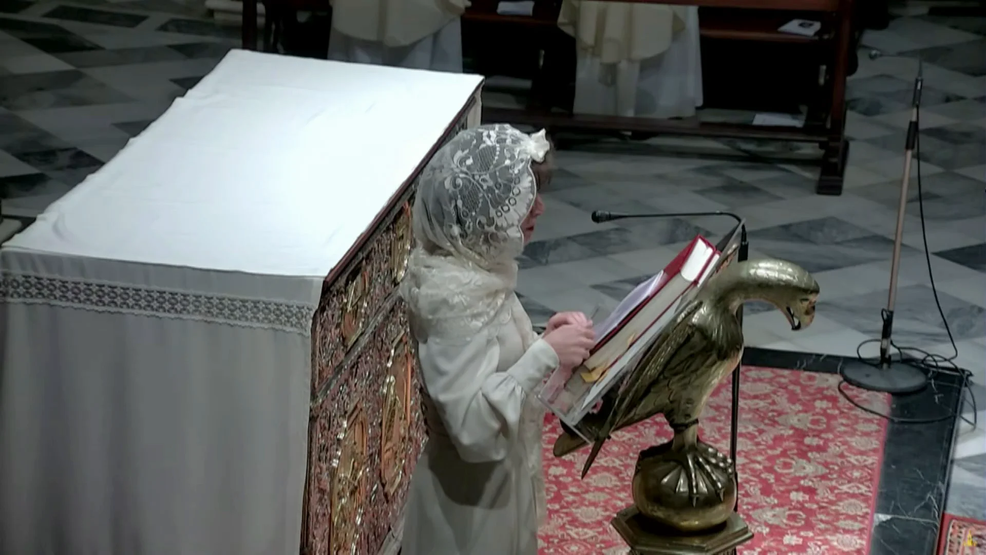 Pilar Trujillo se consagra como virgen Pilar Trujillo se consagra como virgen