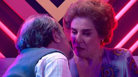 Un casi beso y un comentario desafortunado: la cita romántica de Benigna y Peñalara acaba en desastre Un casi beso y un comentario desafortunado: la cita romántica de Benigna y Peñalara acaba en desastre