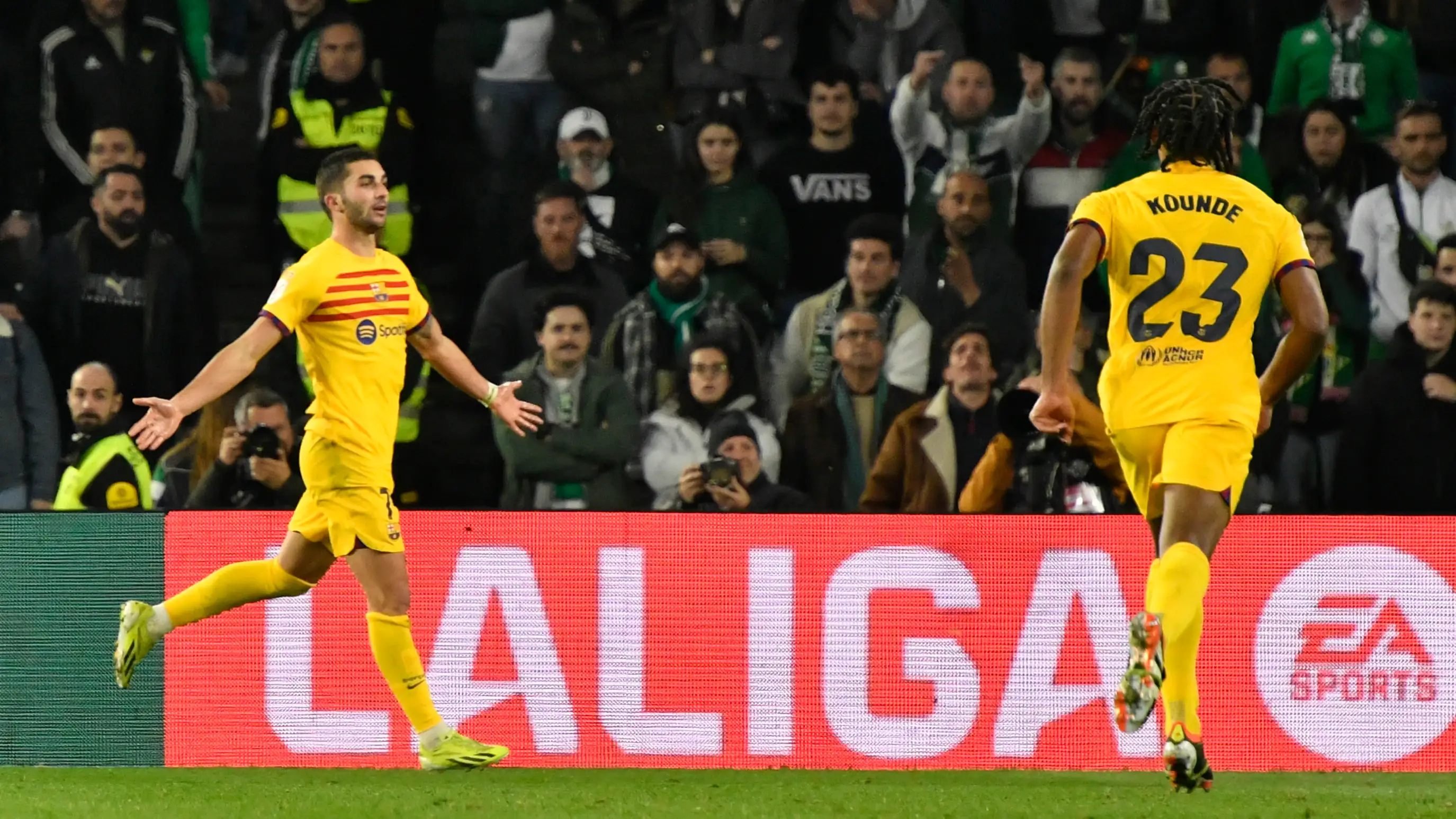 Ferran Torres celebra un gol ante el Betis Ferran Torres celebra un gol ante el Betis