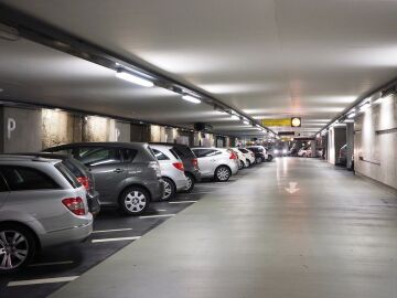 Imagen de un parking de coches