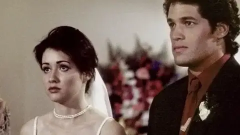 Shannen Doherty y David Gail en Sensación de Vivir como Brenda Walsh y Stuart Carson Shannen Doherty y David Gail en Sensación de Vivir como Brenda Walsh y Stuart Carson