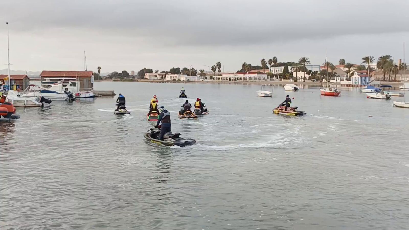 La madre del joven desaparecido en el Mar Menor cree que su hijo no está bajo el agua: 
