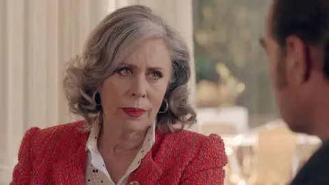 Elena deja a Crespo atónito con su confesión: “Ahora me toca hacer de tripas corazón” Elena deja a Crespo atónito con su confesión: “Ahora me toca hacer de tripas corazón”