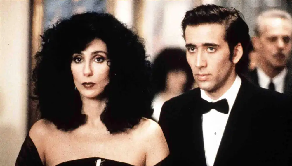  Cher y Nicolas Cage Nach en Moonstruck (Hechizo de luna)