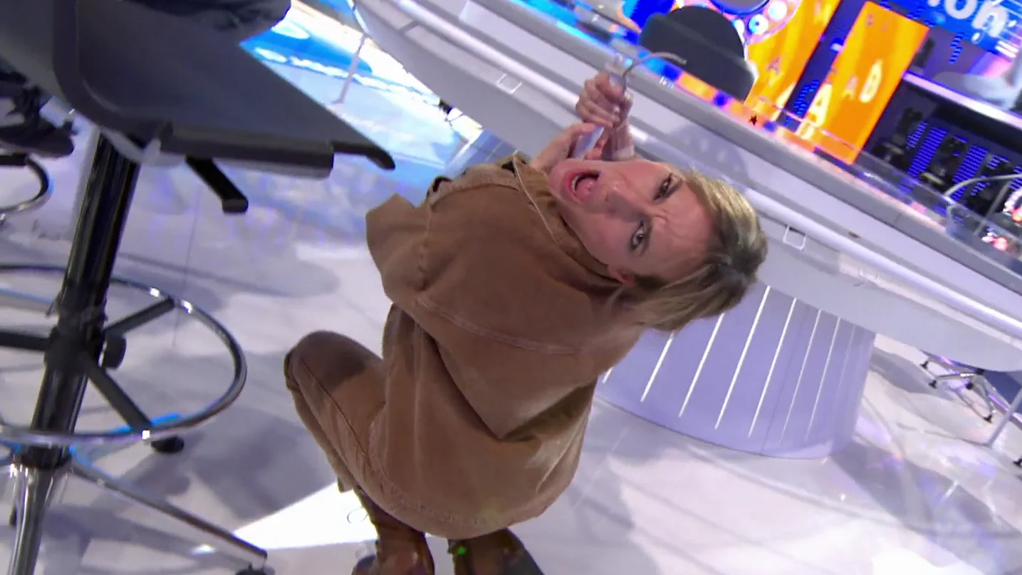 El pole dance de Cristina Alcázar bailando Obsesión: lo nunca visto en Pasapalabra El pole dance de Cristina Alcázar bailando Obsesión: lo nunca visto en Pasapalabra