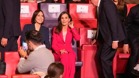 La reina Letizia, en el Teatro de la Llotja La reina Letizia, en el Teatro de la Llotja