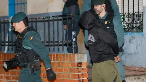 El presunto asesino de Morata, custodiado por guardias civiles El presunto asesino de Morata, custodiado por guardias civiles