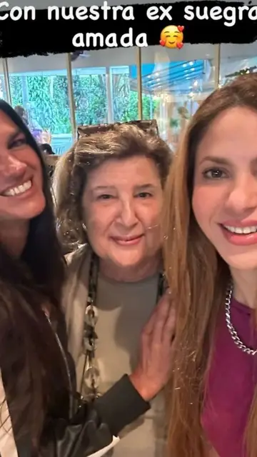 Shakira, junto a su exsuegra y su excuñada Shakira, junto a su exsuegra y su excuñada