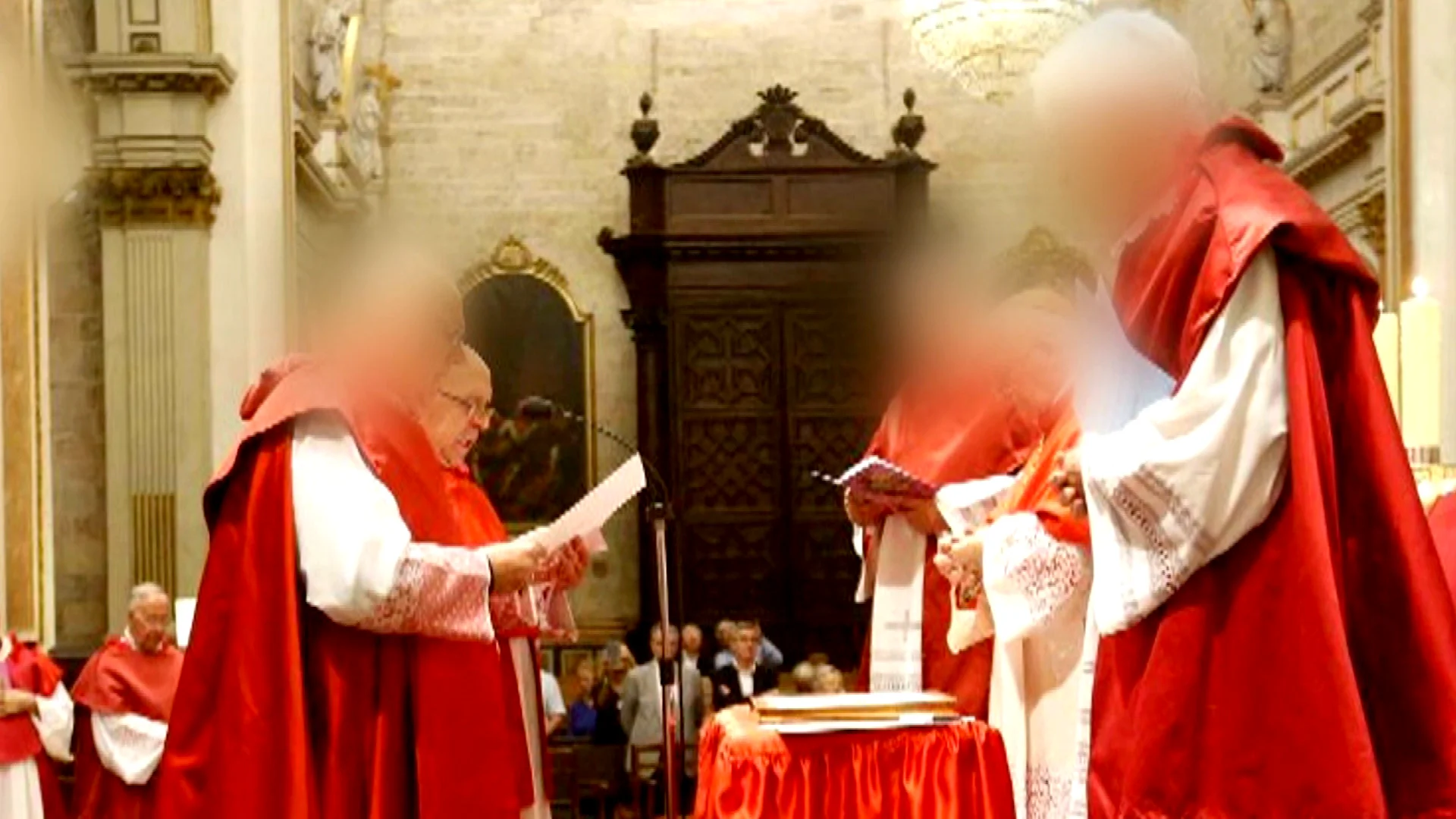 Se estrecha el cerco sobre el principal sospechoso de asesinar al cura de Valencia: "Ya tienen nombre y apellidos" Se estrecha el cerco sobre el principal sospechoso de asesinar al cura de Valencia: "Ya tienen nombre y apellidos"