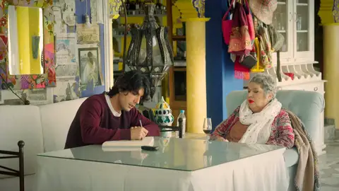 Alejandro Sancho desmiente haber sido desahuciado, pero… ¿De qué vive el hijo de María Jiménez? Alejandro Sancho desmiente haber sido desahuciado, pero… ¿De qué vive el hijo de María Jiménez?