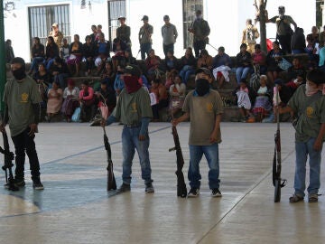 Menores son incorporados a las autodefensas hoy en la comunidad de Ayahualtempa