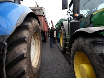Bruselas intenta calmar a los agricultores. Bruselas intenta calmar a los agricultores.
