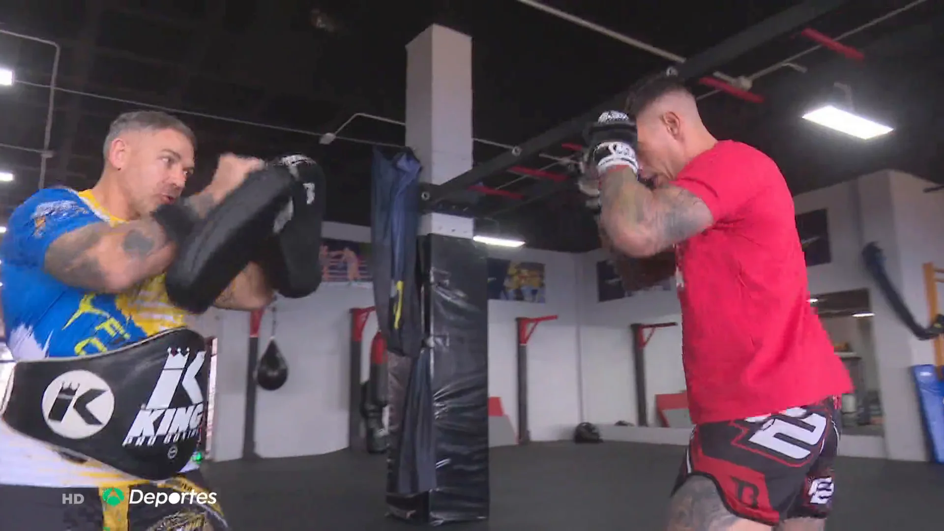 Neuzet Trujillo, el luchado de canario de Muay Thai que regenta una peluquer&iacute;a en Tenerife