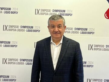 Rafael López, jefe de oncología médica del Hospital de Santiago