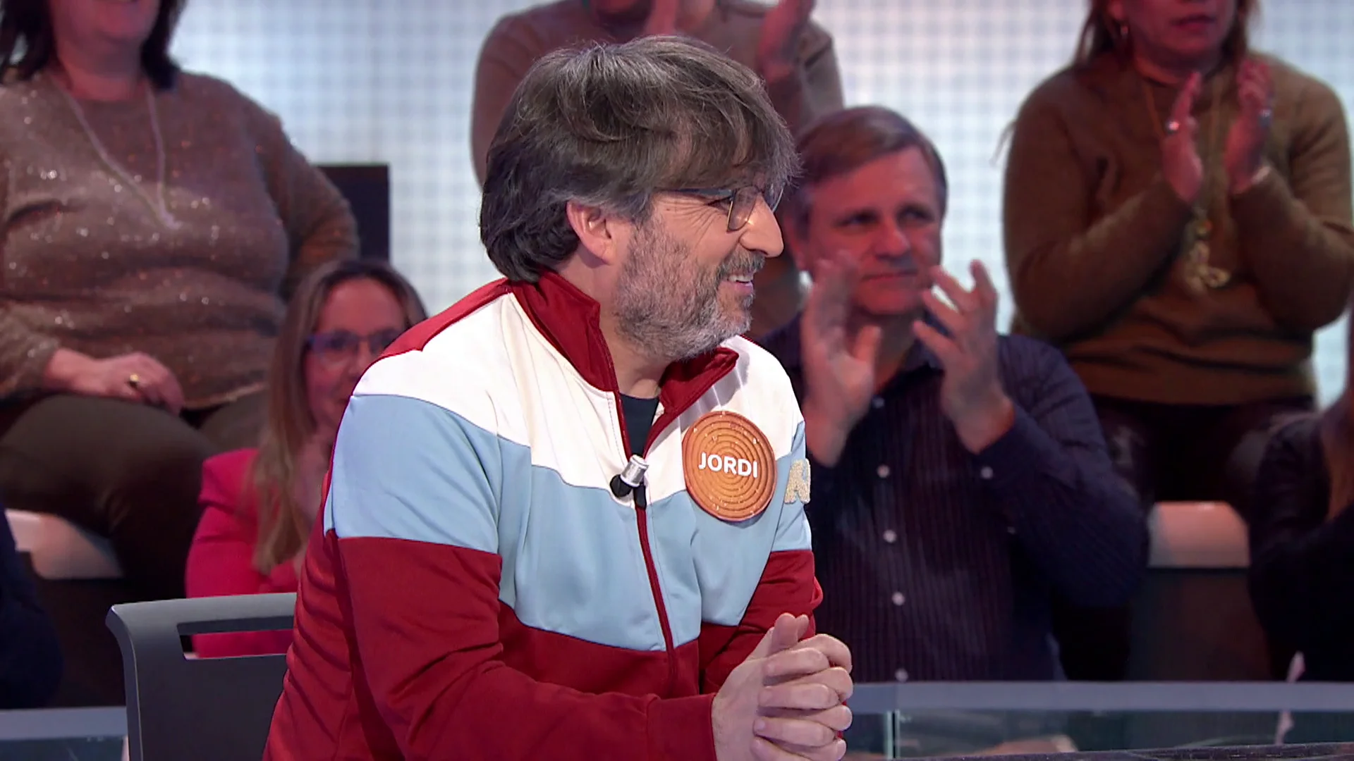 Jordi &Eacute;vole y su look chandalero en Pasapalabra: &ldquo;He hecho crossfit antes de venir&rdquo;
