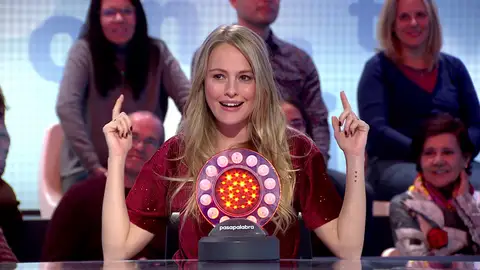 Roberto Leal arregla una queja de Esmeralda Moya… ¡con una canción de 1938! Roberto Leal arregla una queja de Esmeralda Moya… ¡con una canción de 1938!