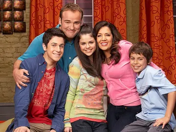 El reparto principal de Los Magos de Waverly Place El reparto principal de Los Magos de Waverly Place