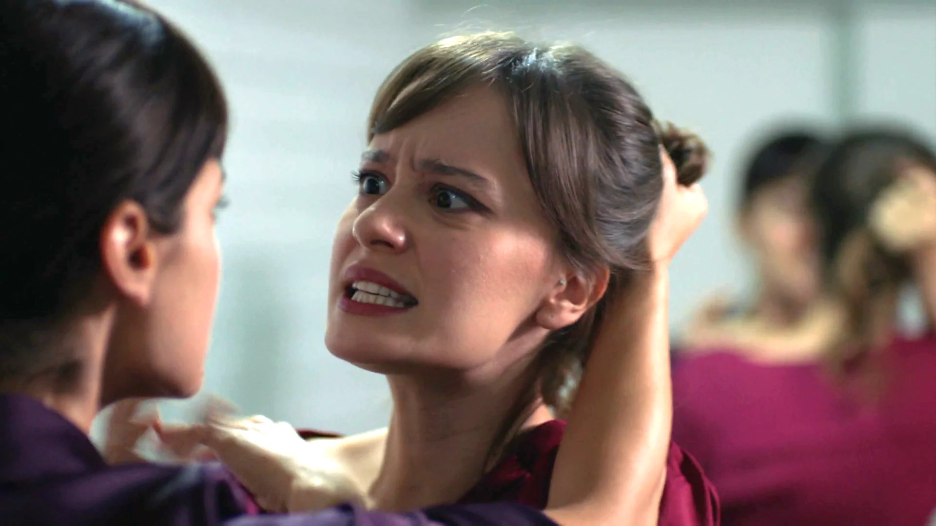 Ceylin se enfrenta a Nil tras darse cuenta de sus intenciones Ceylin se enfrenta a Nil tras darse cuenta de sus intenciones