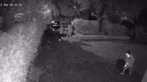 Imagen de un robo en la casa de un futbolista Imagen de un robo en la casa de un futbolista
