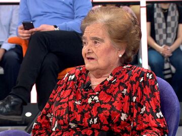Milagros, sola y arruinada a sus 87 años: su cuidadora le ha robado 30.000 euros, los ahorros de toda una vida