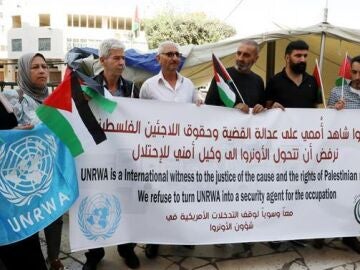 Activistas de la UNRWA defienden su labor