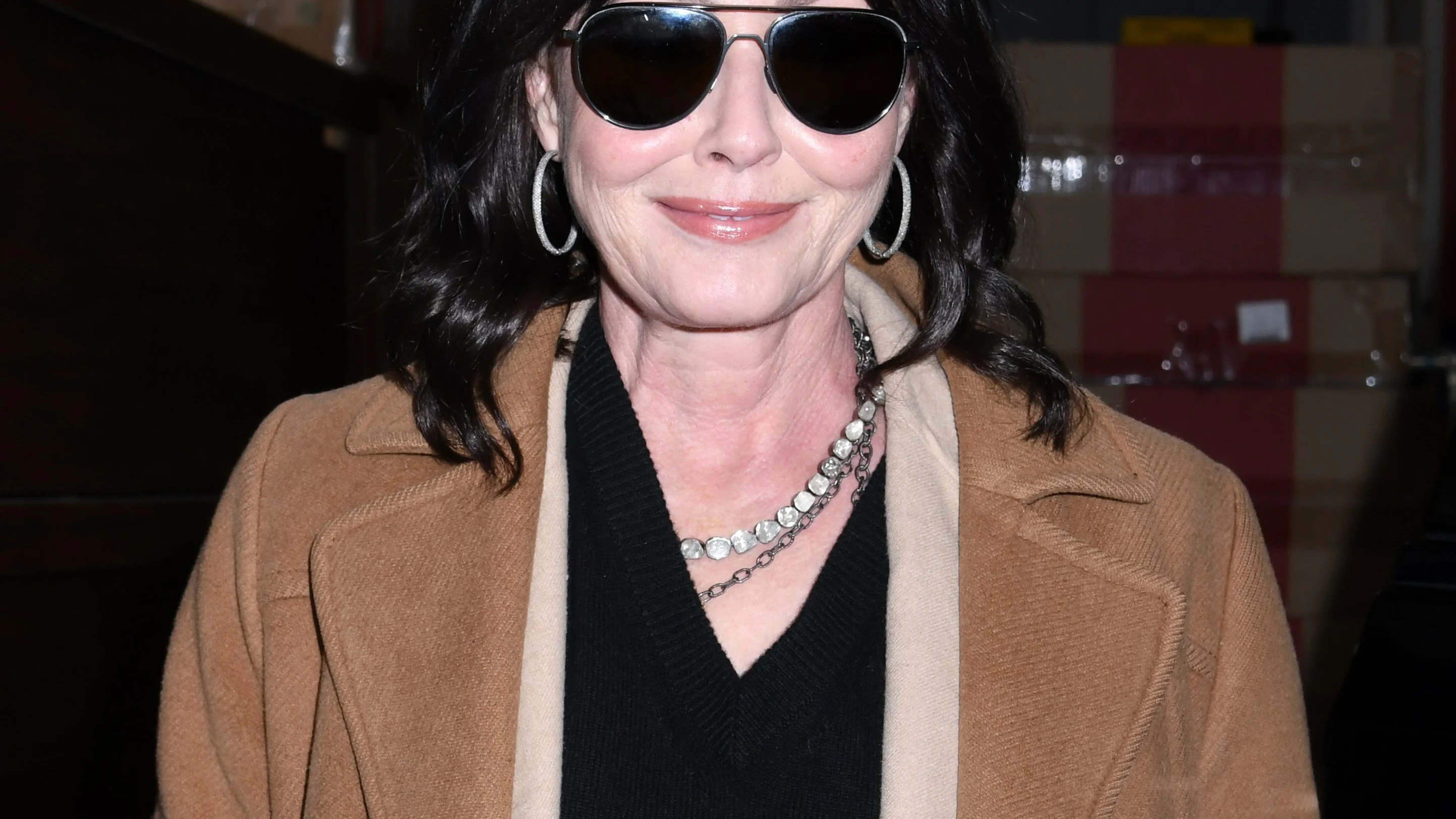 Shannen Doherty visita LIVE with Kelly and Mark en ABC Studios en New York en diciembre de 2023