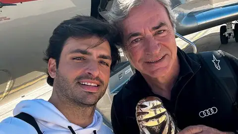 Carlos Sainz, junto a su padre en el Dakar Carlos Sainz, junto a su padre en el Dakar
