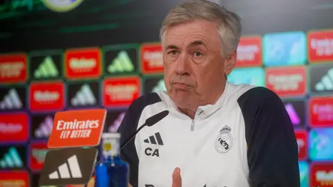 Carlo Ancelotti, en rueda de prensa Carlo Ancelotti, en rueda de prensa