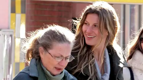 Gisele Bündchen y su madre, Vania Nonnenmacher Gisele Bündchen y su madre, Vania Nonnenmacher