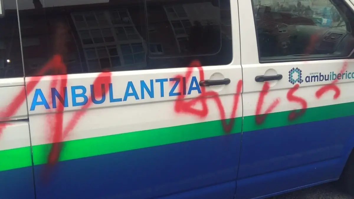 Ambulancia de Ambuibérica saboteada Ambulancia de Ambuibérica saboteada