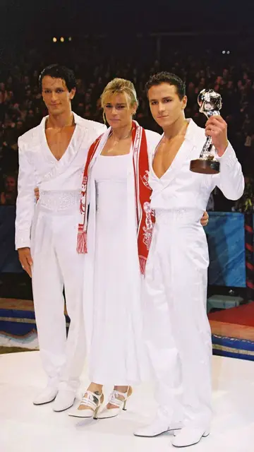 Estefanía de Mónaco y el acróbata Adans López Peres Estefanía de Mónaco y el acróbata Adans López Peres