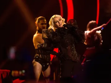 Actuación de Nebulossa en la final del Benidorm Fest 2024 Actuación de Nebulossa en la final del Benidorm Fest 2024