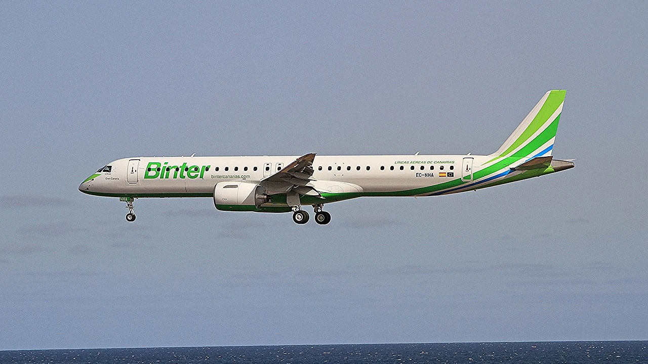 Avi&oacute;n de la compa&ntilde;&iacute;a Binter 