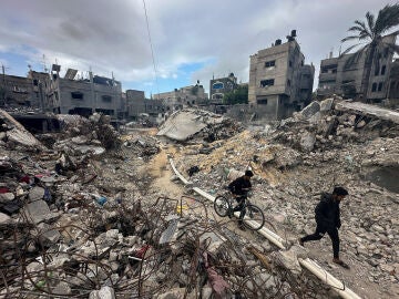 Los bombardeos israelíes empiezan a causar numerosas víctimas en Rafáh, el último refugio para un millón y medio de personas