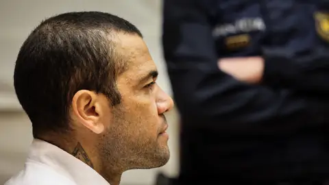 Dani Alves en el juicio por presunta agresión sexual Dani Alves en el juicio por presunta agresión sexual