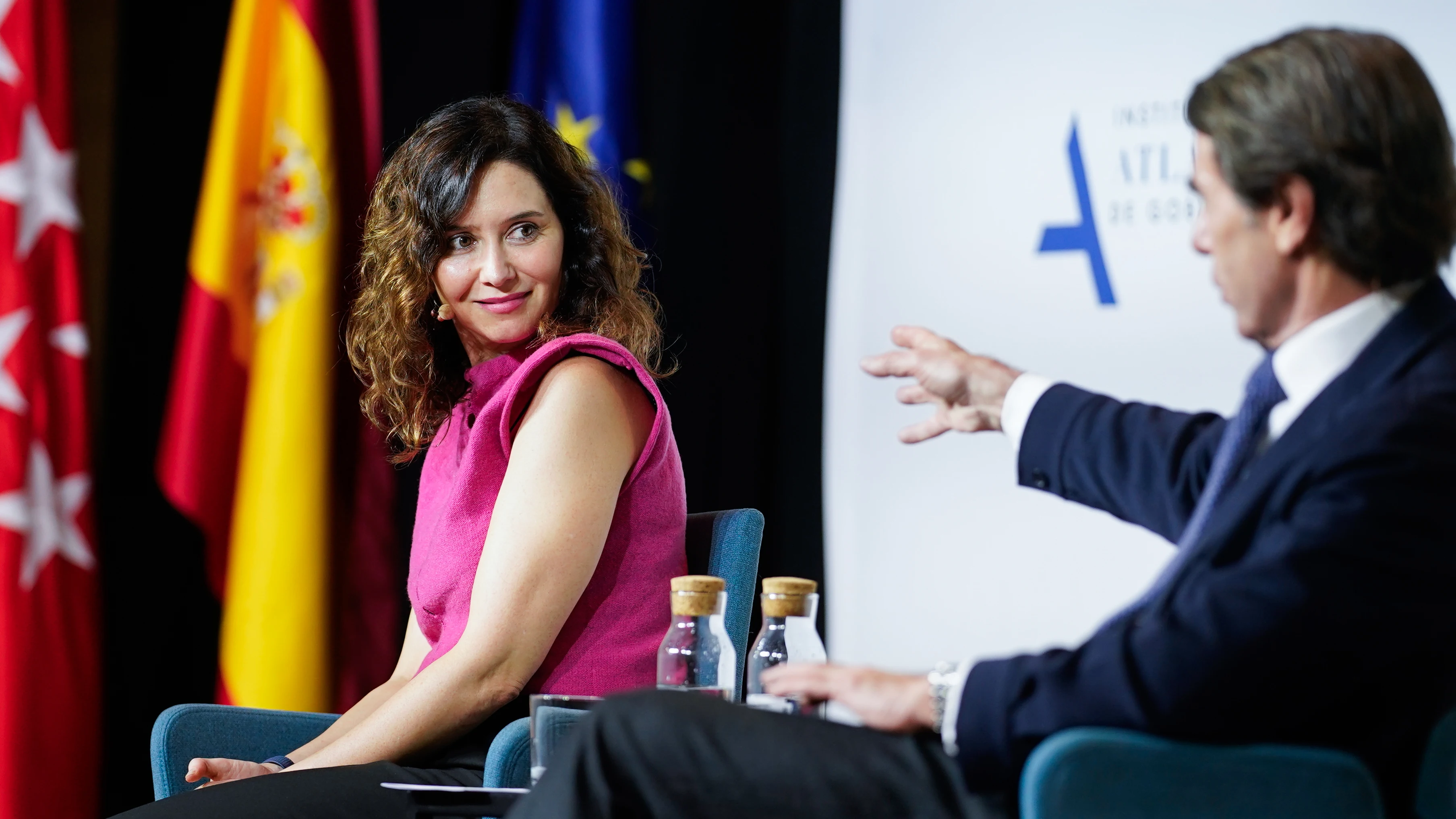 Aznar y Ayuso hacen t&aacute;ndem contra la amnist&iacute;a y los pactos de S&aacute;nchez: "Se abre paso un camino muy dif&iacute;cil de revertir"