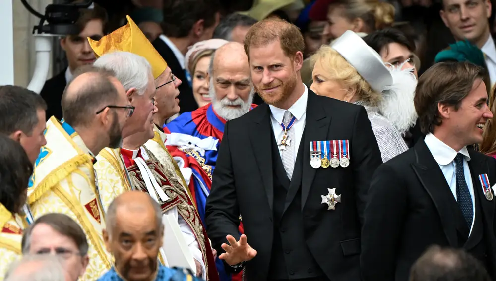 El príncipe Harry en la coronación de Carlos III