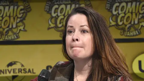 Holly Marie Combs, actriz que interpretó a Piper en Embrujadas