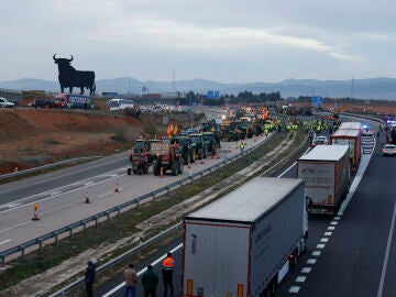 Tractores en la A4 a la altura de Madridejos (Toledo)
