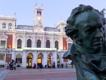 Una de las estatuas de Goya que se han instalado en la Plaza Mayor de Valladolid